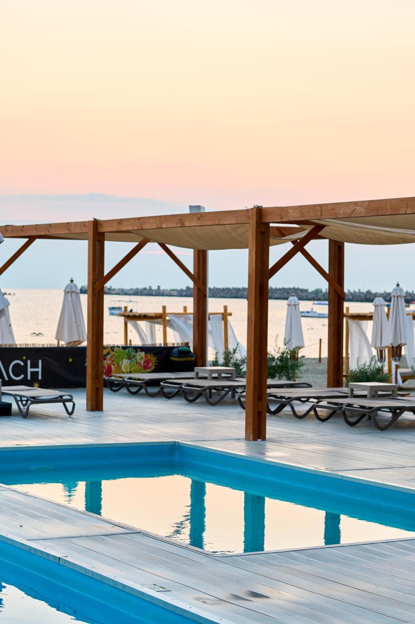 Hotel Malibu Mamaia Exterior foto